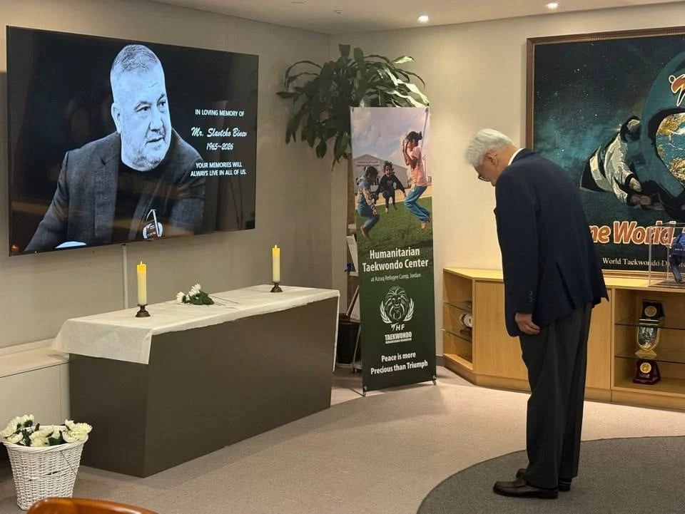 World Taekwondo president Chungwon Choue bows at Slavi Binev’s memorial in Seoul