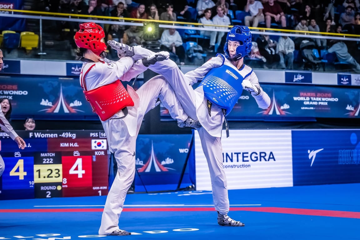 Ma Jingyue (blue) faces Kim Hyang-gi in the W-49kg final in Paris on 11 October 2026.