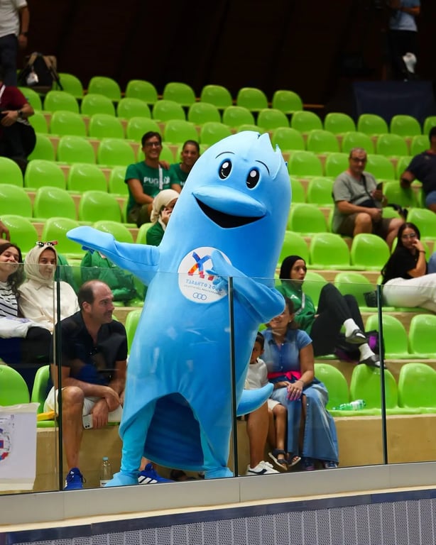 Spectators overlooking the taekwondo competition floor in Taranto