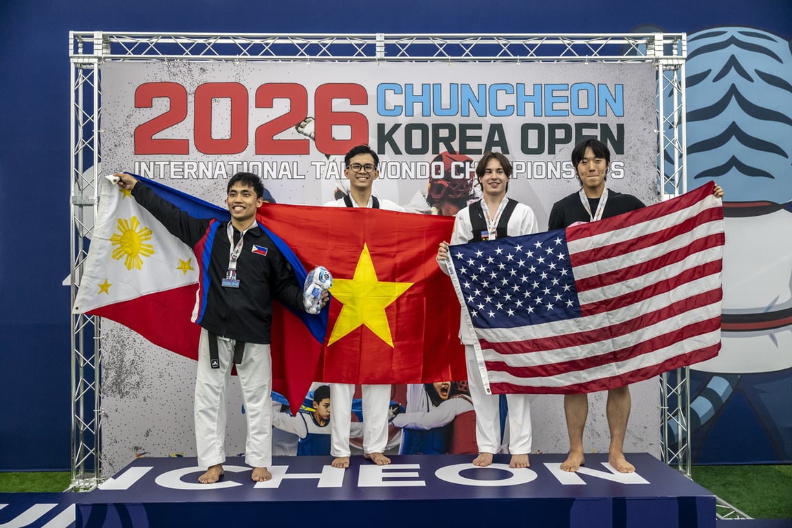 Under 35 Male medallists at the Chuncheon G1 Virtual Taekwondo competition